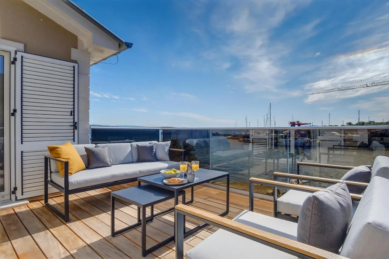 Lucica 360 Sea View Suite Nerezine 0*,  Croatia