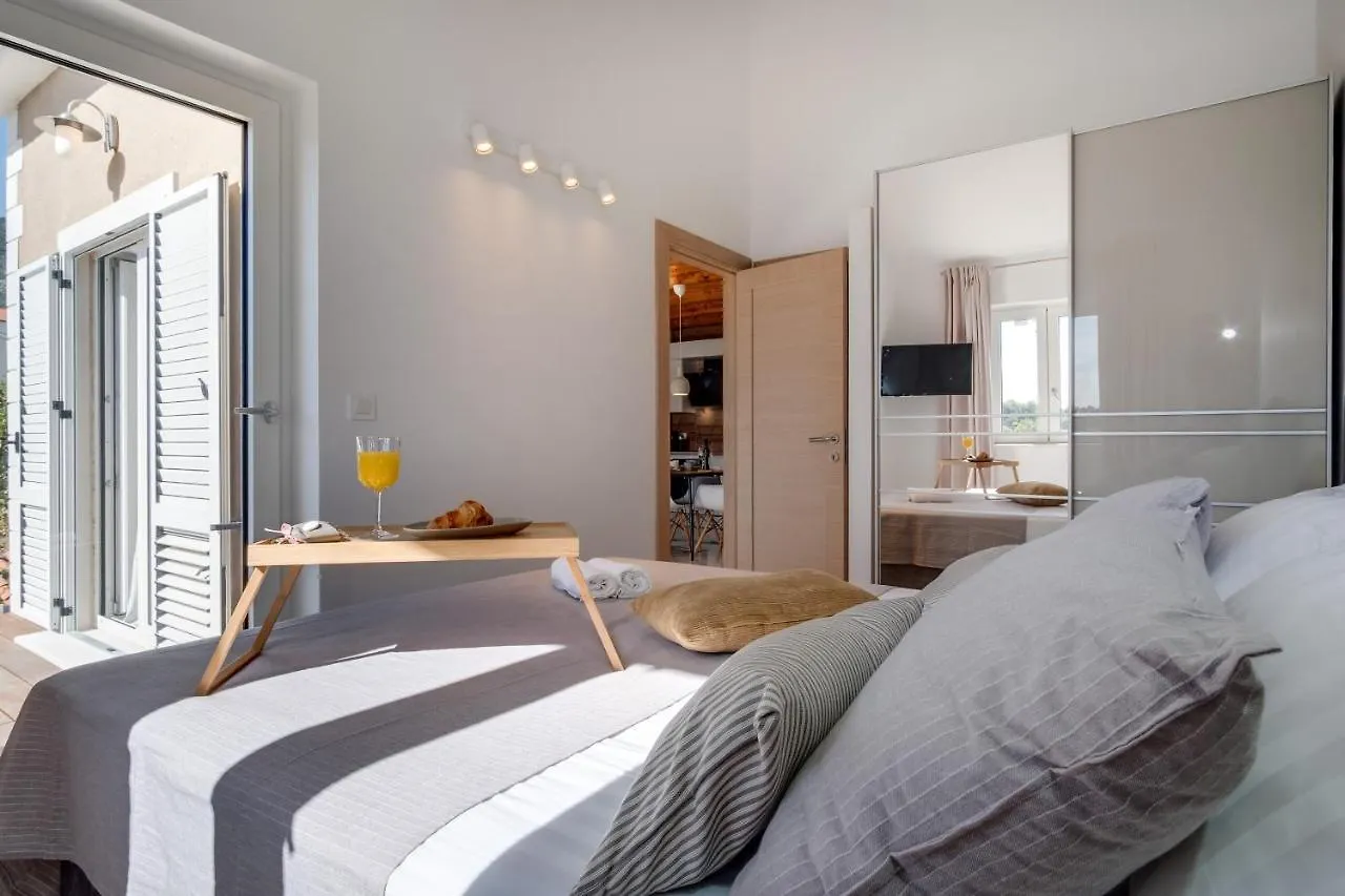 Lucica 360 Sea View Suite Nerezine Apartment