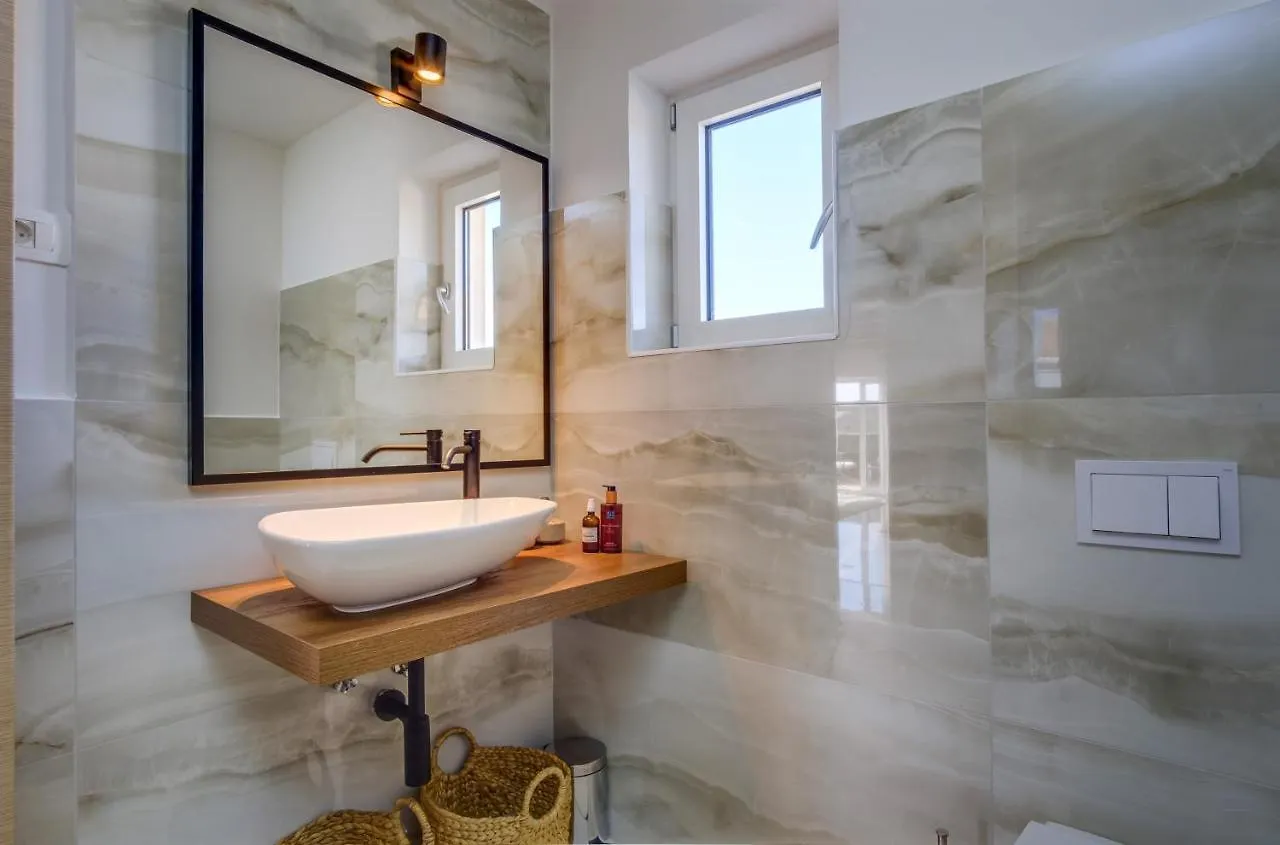 Apartment Lucica 360 Sea View Suite Nerezine