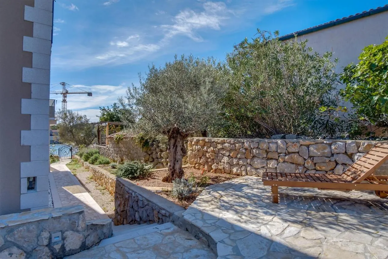 Lucica 360 Sea View Suite Nerezine 0*,  Croatia