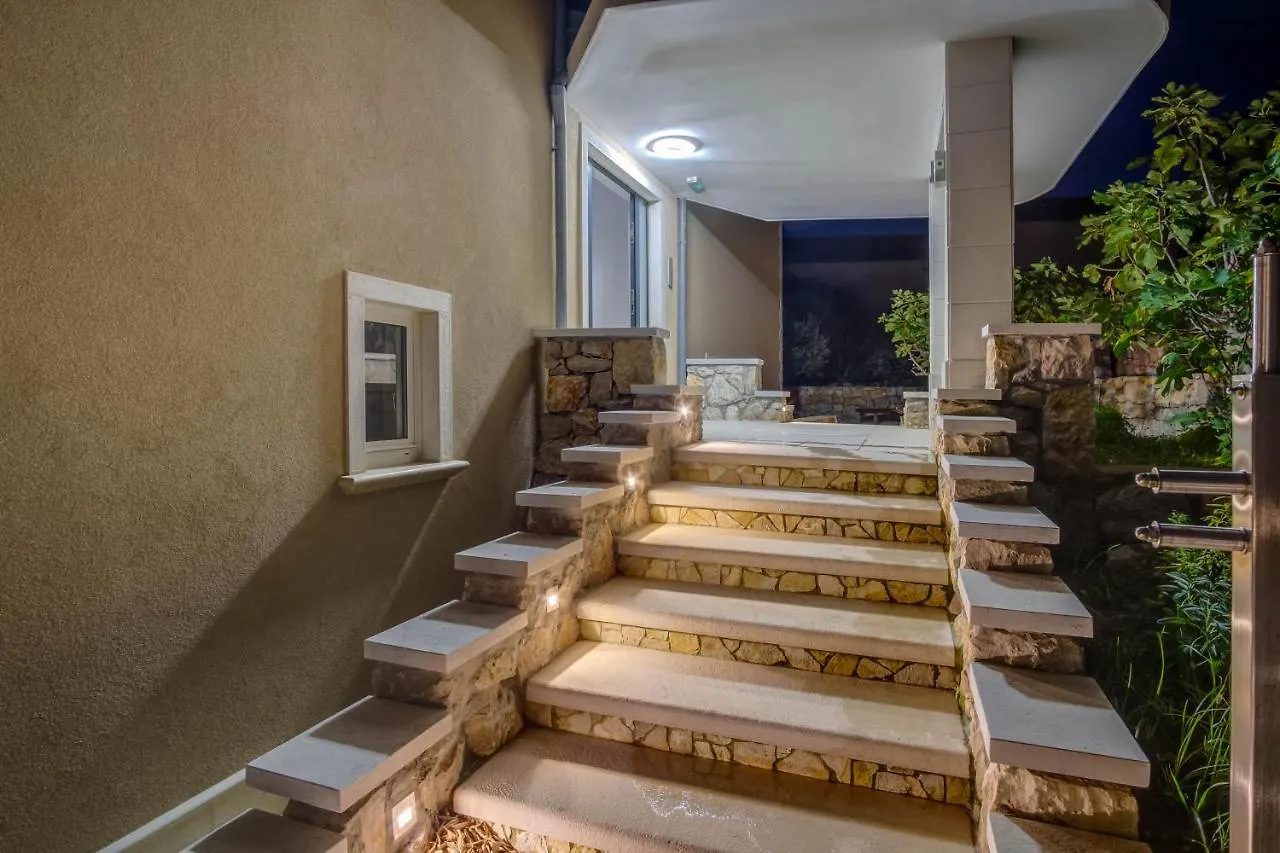 Apartment Lucica 360 Sea View Suite Nerezine