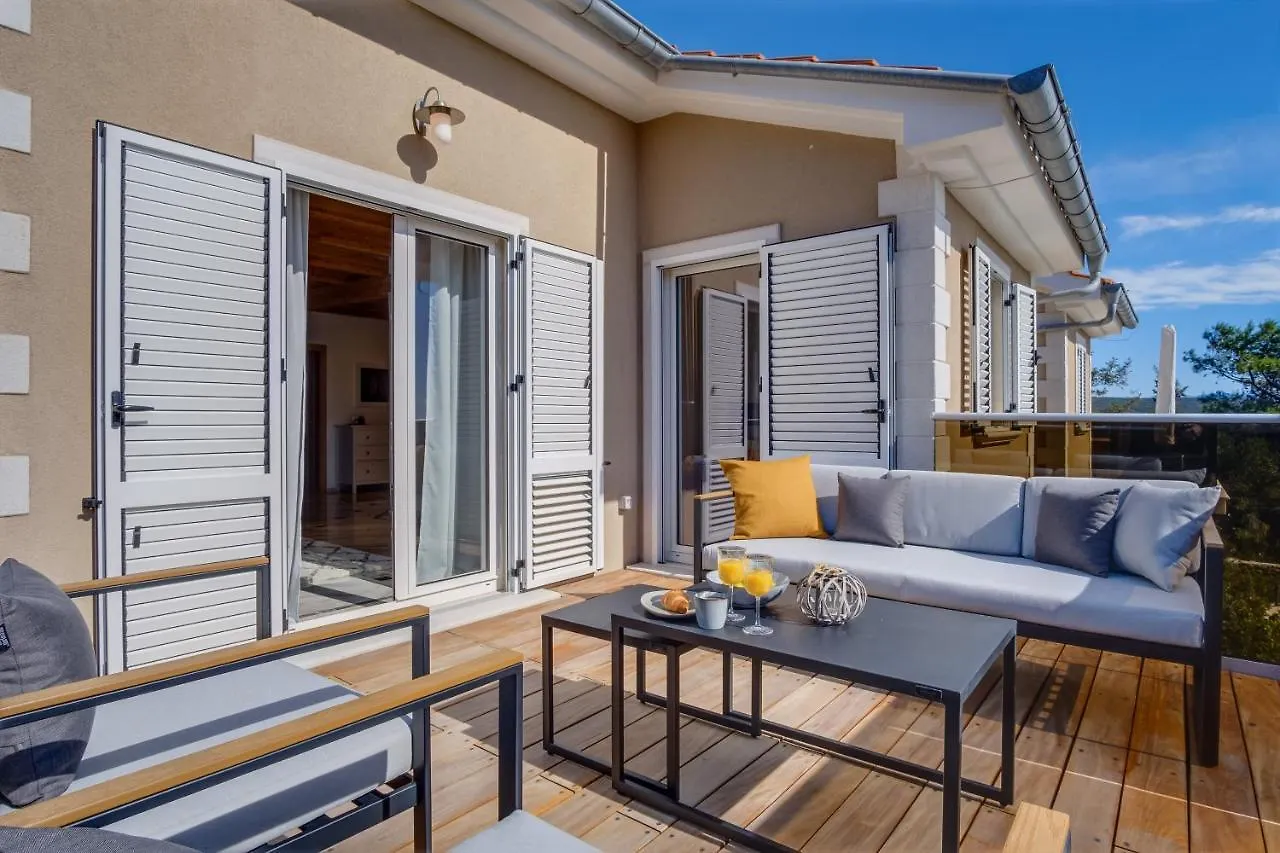 Lucica 360 Sea View Suite Nerezine